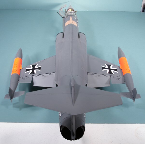 21c_f-104g_4.jpg