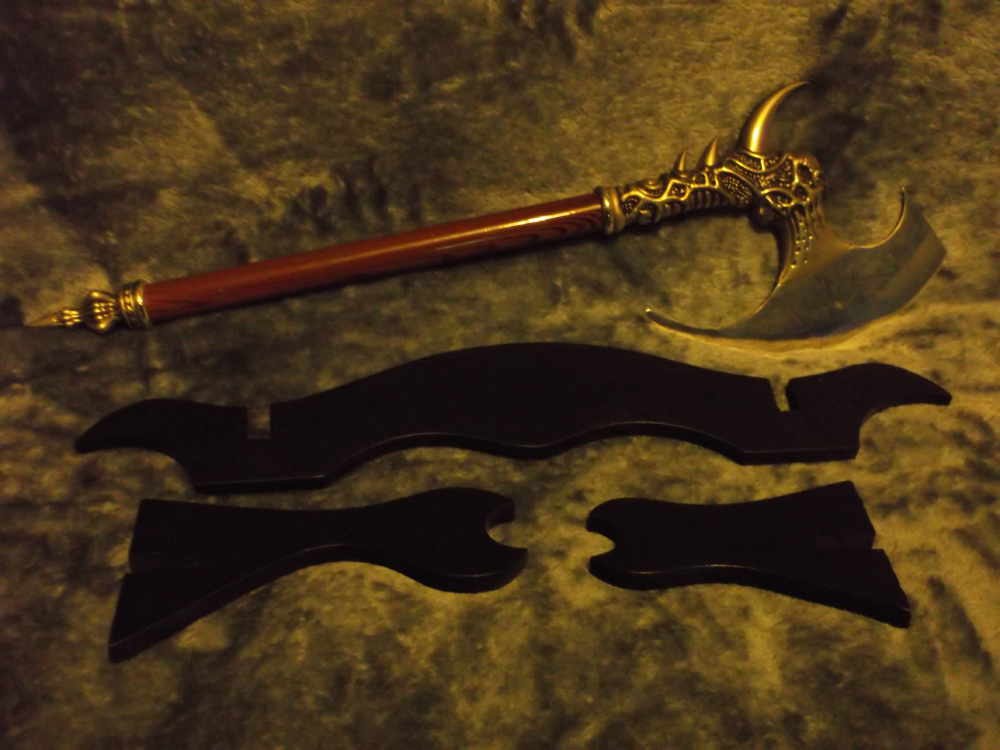 FANTASY BLADE AXE.JPG