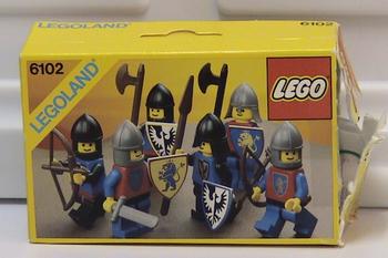 30 pieces, loose complete (missing instructions) apart from missing a yellow lion on blue background shield, old dark grey shortsword, bow &amp; arrow, some paint wear on the torsos. Bowmans hand is damaged.There is one set of all black minifig hips instead of all three being black with red tops.