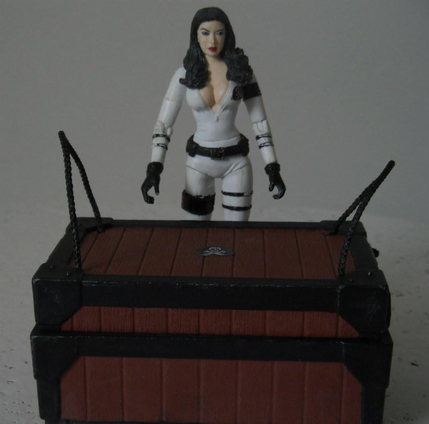 baroness 2 chest.jpg