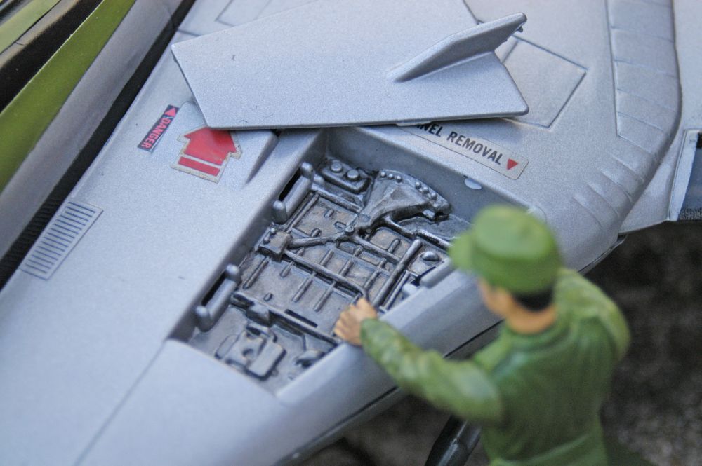 Silver Striker detail #6.jpg