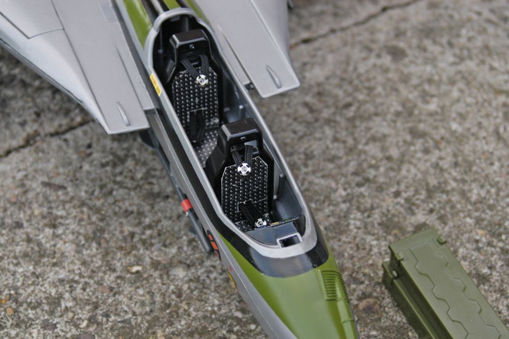 Silver Striker detail 02.jpg