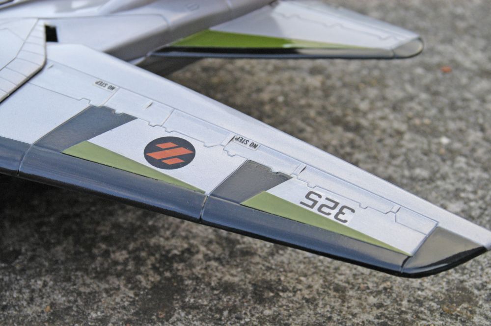 Silver Striker detail 04.jpg