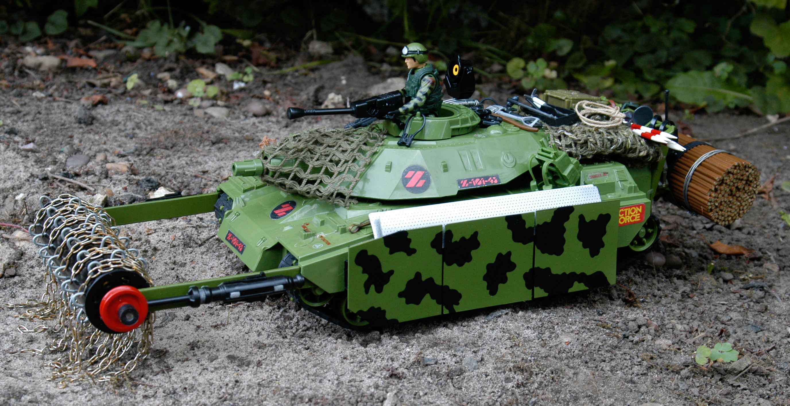 Guardian diorama 08.jpg