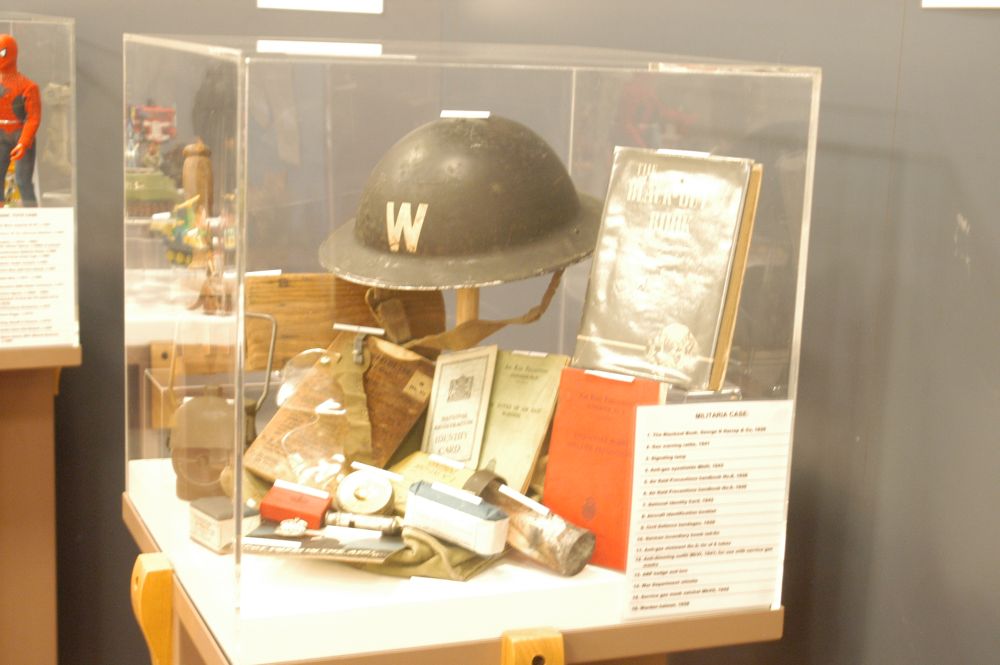 Community Collectors (Militaria 01).JPG