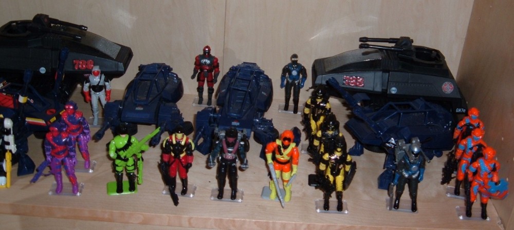 Cobra Troops Right Side Bottom Shelf.JPG