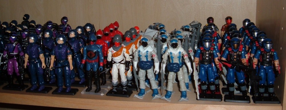 Cobra Troops Top Shelf Right Side.JPG