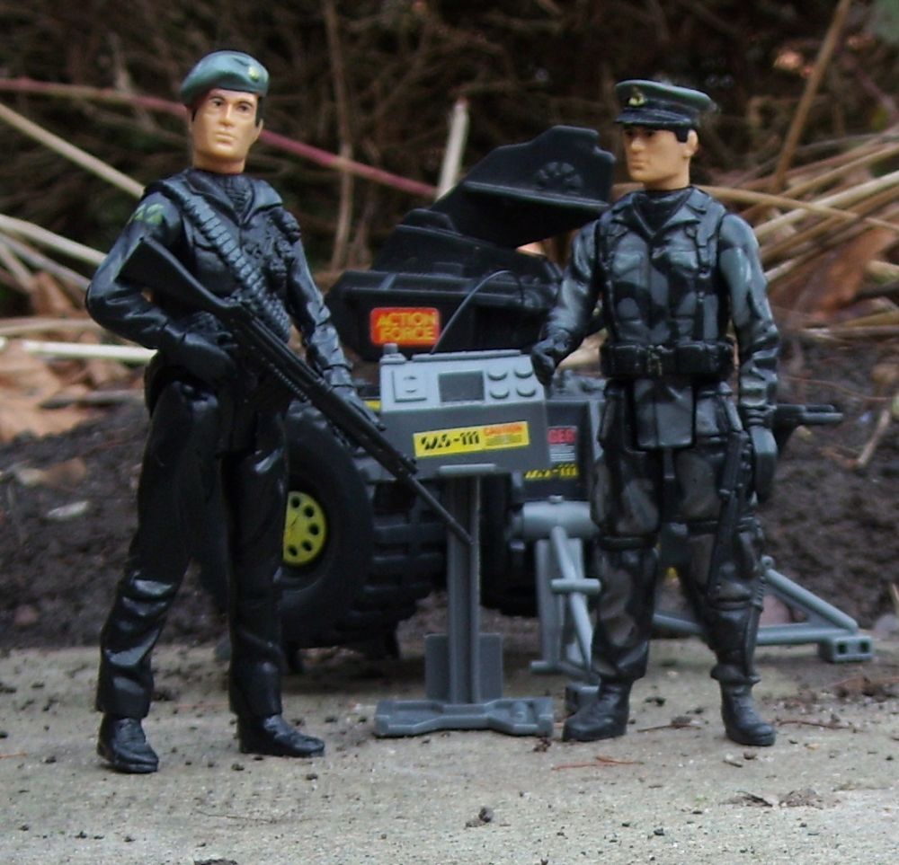 SAS Captain & SAS Major #1.jpg