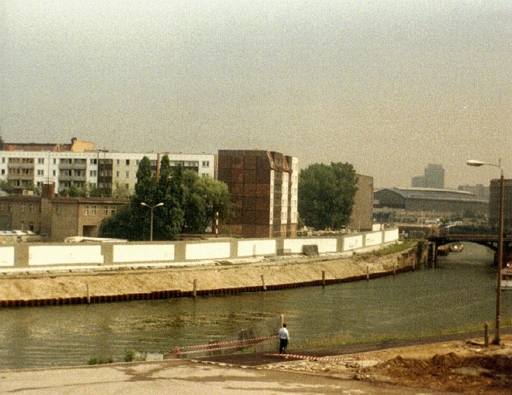 Berlin Wall from the Reichstag.JPG